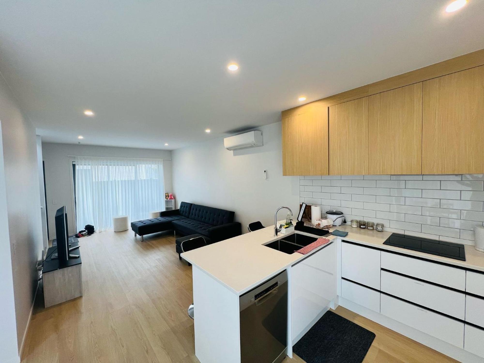 Central Modern 3-Bedroom,3- Bathroom House With Patio And Carpark- Lower Hutt City Centre Esterno foto